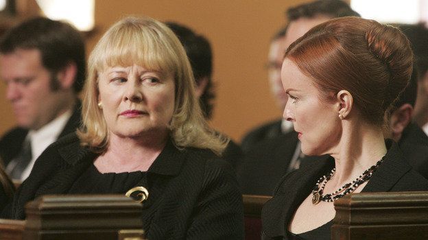 shirley-knight-marcia-cross-desperate-housewives-abc