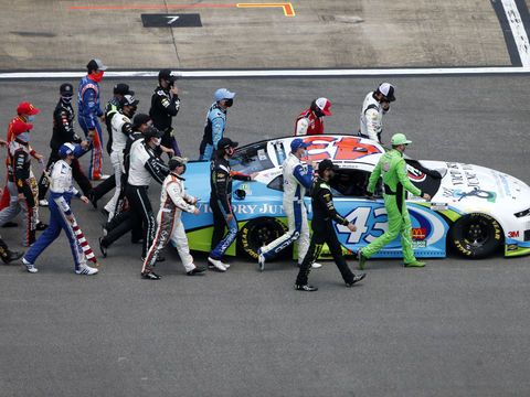 Pics: NASCAR Shows Huge Support for Bubba Wallace After Noose Is Found in Garage
