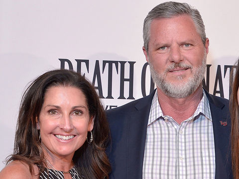 Explosive Details of Evangelist Jerry Falwell Jr. & Wife's Sex Scandal, Plus: What Tom Arnold Knows