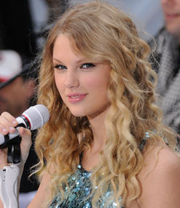 Getty Images Taylor Swift is finally talking about her relationship with 'New Moon' star Taylor Lautner and 'Saturday Night Live'