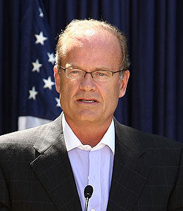 Getty Images kelsey grammer asks parole board to deny sister's killer